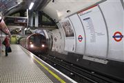 Photo of London, Totenham Station, United Kingdom - Totenham Station Londres