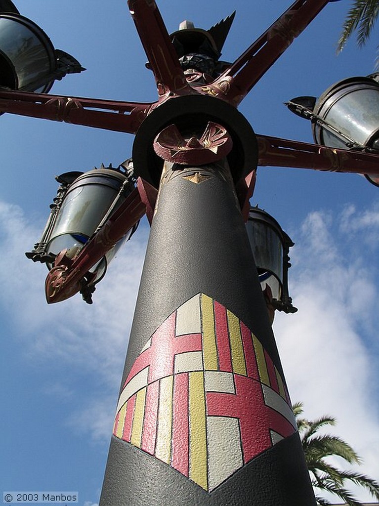 Barcelona
Detalle de farola de Gaudi
Barcelona