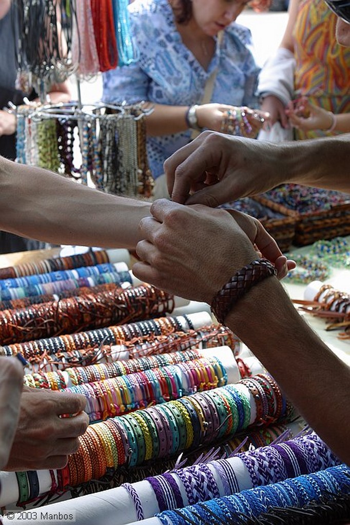 Lanzarote
Pulseras en el mercadillo de Teguise
Canarias