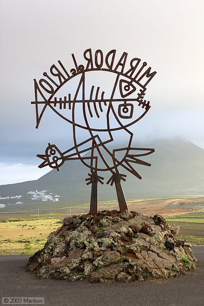 Lanzarote
Sombras en el acantilado
Canarias