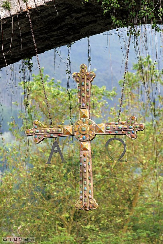 Cangas de Onís
Pescando salmón bajo el puente romano
Asturias