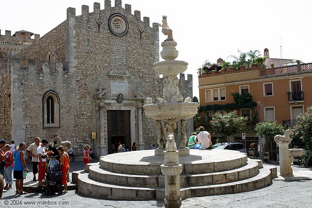 Taormina
Fuente barroca Piazza Duomo
Sicilia