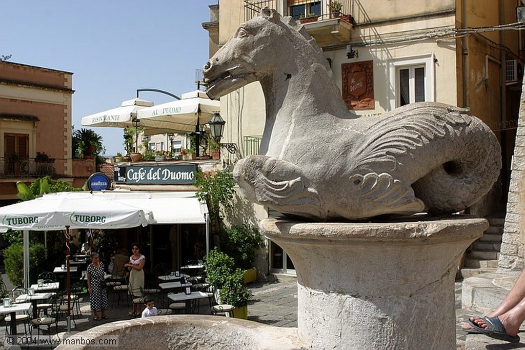 Taormina
Fuente Piazza Duomo
Sicilia