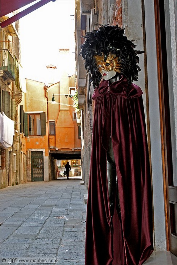Venecia
Ropa tendida sobre el canal
Venecia