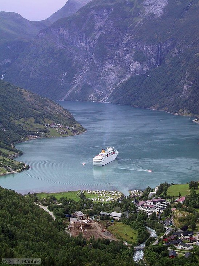 Geiranger
Fiordo de Geiranger
Noruega