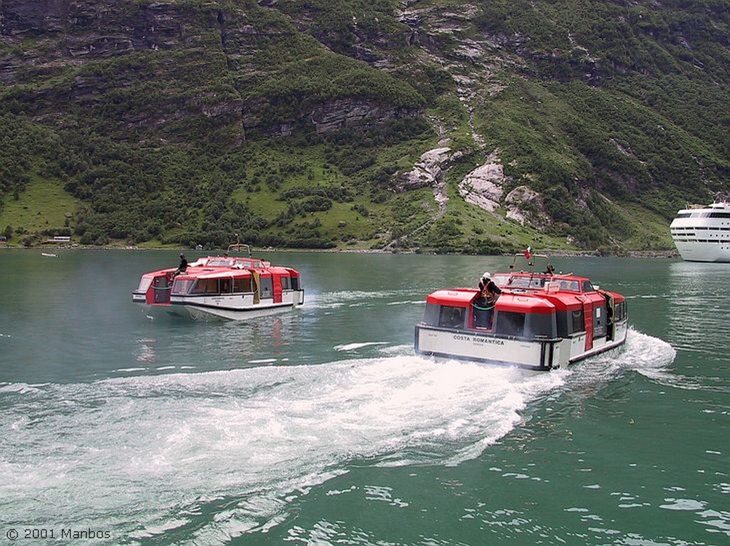 Geiranger
Fiordo de Geiranger
Noruega