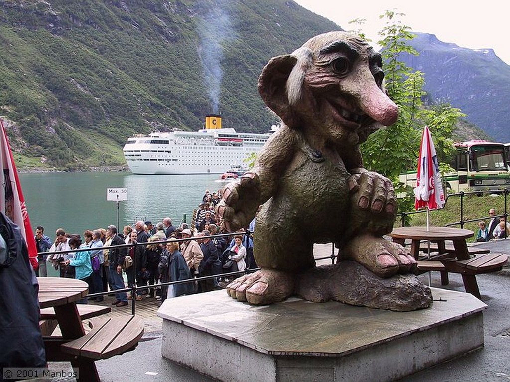 Geiranger
Fiordo de Geiranger
Noruega