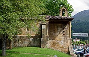 Capilla de la Santa Cruz y Dolmen, Cangas de Onís, España