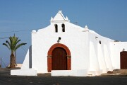 Objetivo EF 100 Macro
Iglesia
Lanzarote 2005
LANZAROTE
Foto: 8068