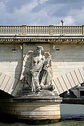 Paseo por el Sena, Paris, Francia