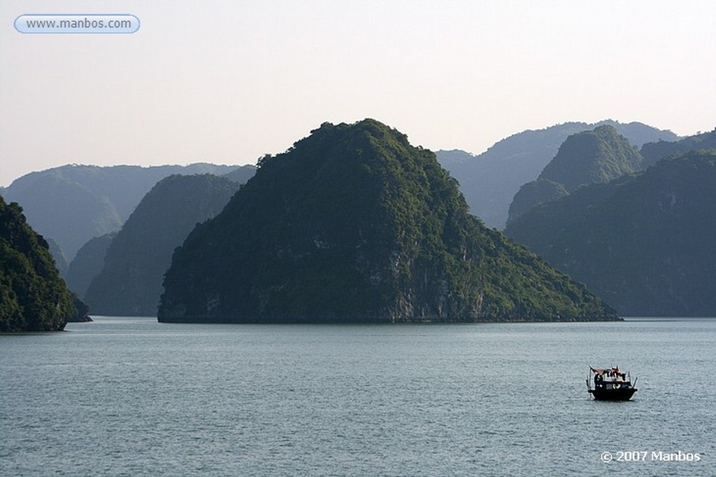 Halong Bay
Quang Ninh