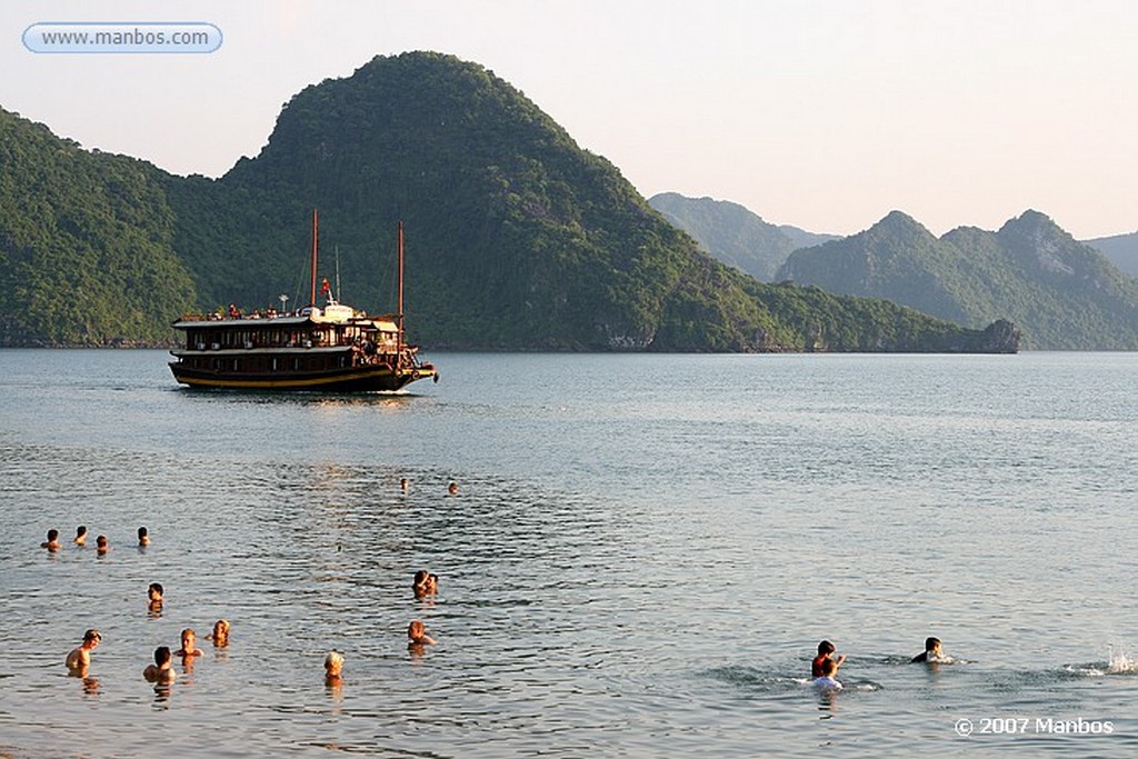 Halong Bay
Quang Ninh