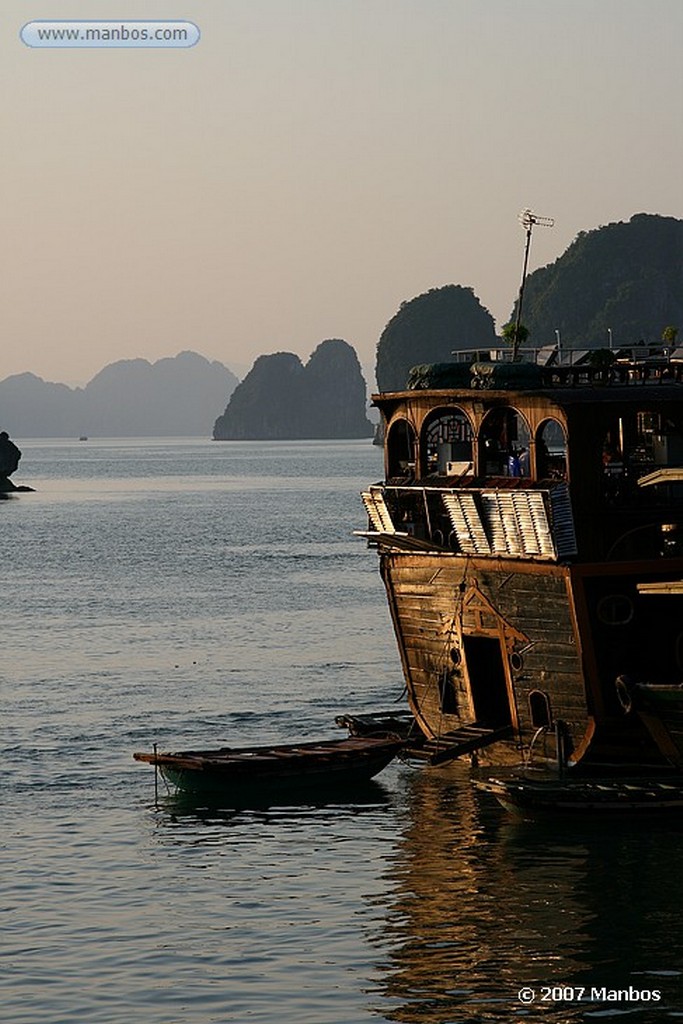 Halong Bay
Quang Ninh