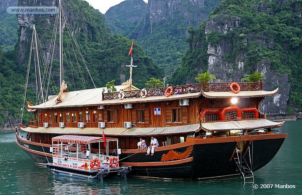 Halong Bay
Quang Ninh