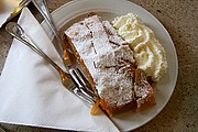 Objetivo 16 to 35
Apple strudel en la cafeteria del Palacio Belvedere
Viena
VIENA
Foto: 17187