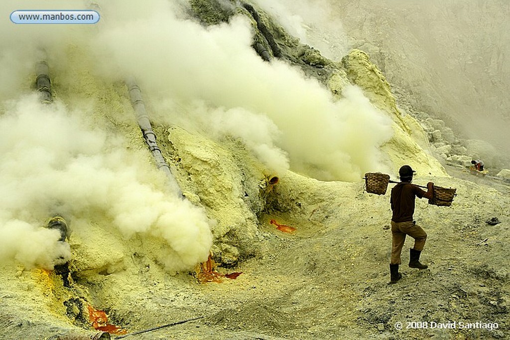 Java
Extracción de azufre en el volcan Kawah Ijen Java
Java