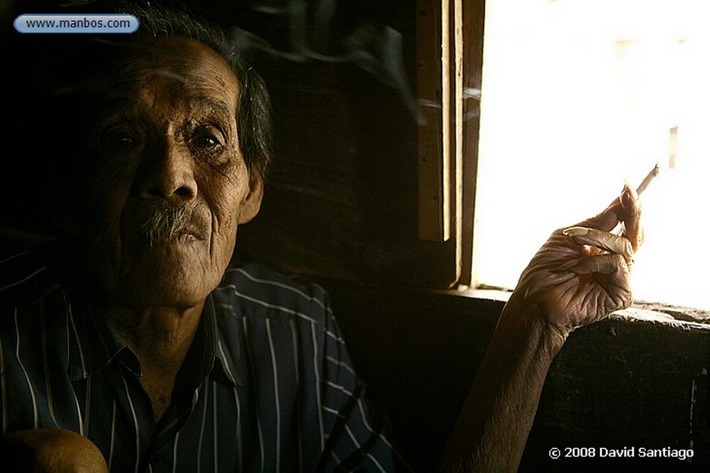 Sulawesi
Funeral en Buka Tana Toraja Sulawesi
Sulawesi