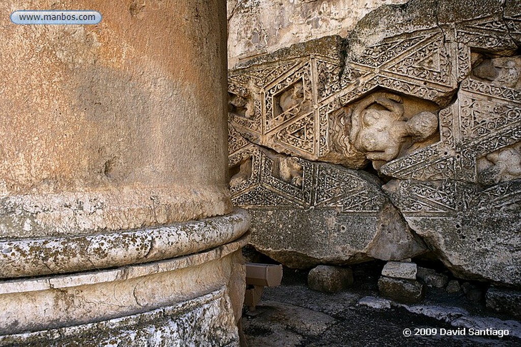 Baalbek
Baalbek
Baalbek