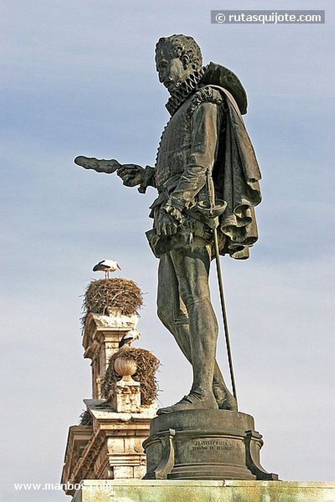 Alcala de Henares
Estatua de Cervantes en su plaza
Madrid
