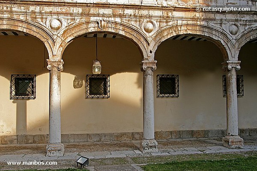 Alcala de Henares
Hosteria del Estudiante
Madrid