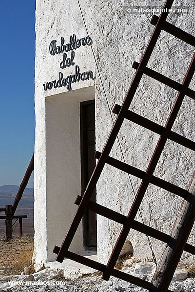 Puerto Lápice
Estatua de Don quijote
Ciudad Real