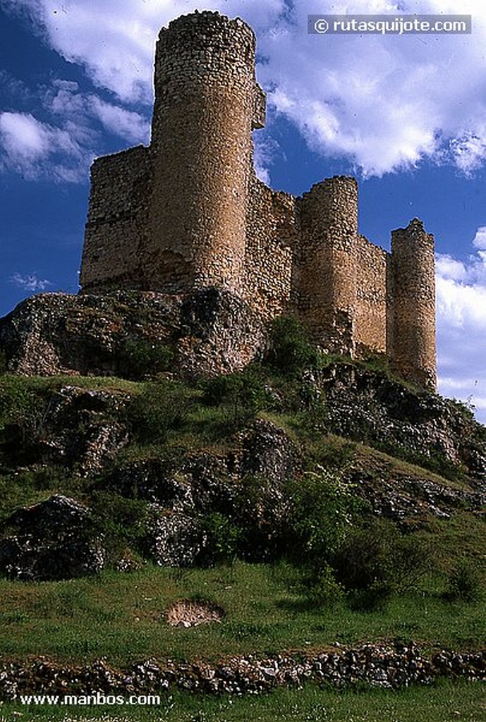 Riba de Santiuste
Castillo
Guadalajara