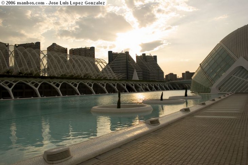 Ciudad de las Artes y las Ciencias
Nocturno con Luna
Valencia