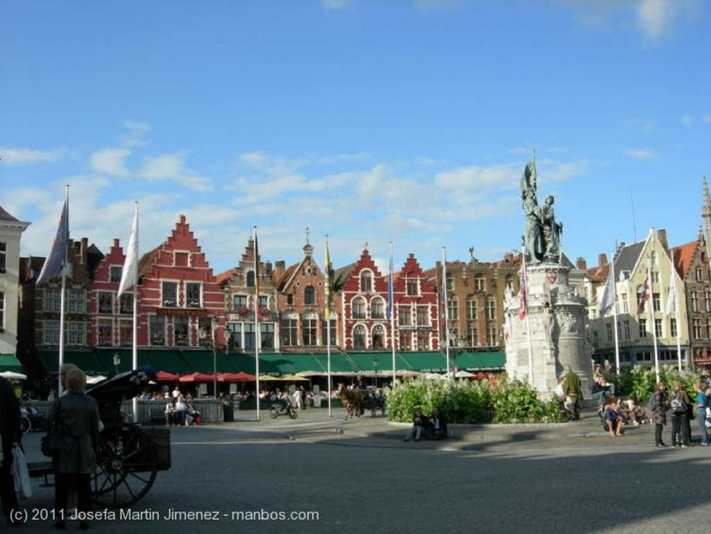 Brujas
Plaza de brujas
Brujas