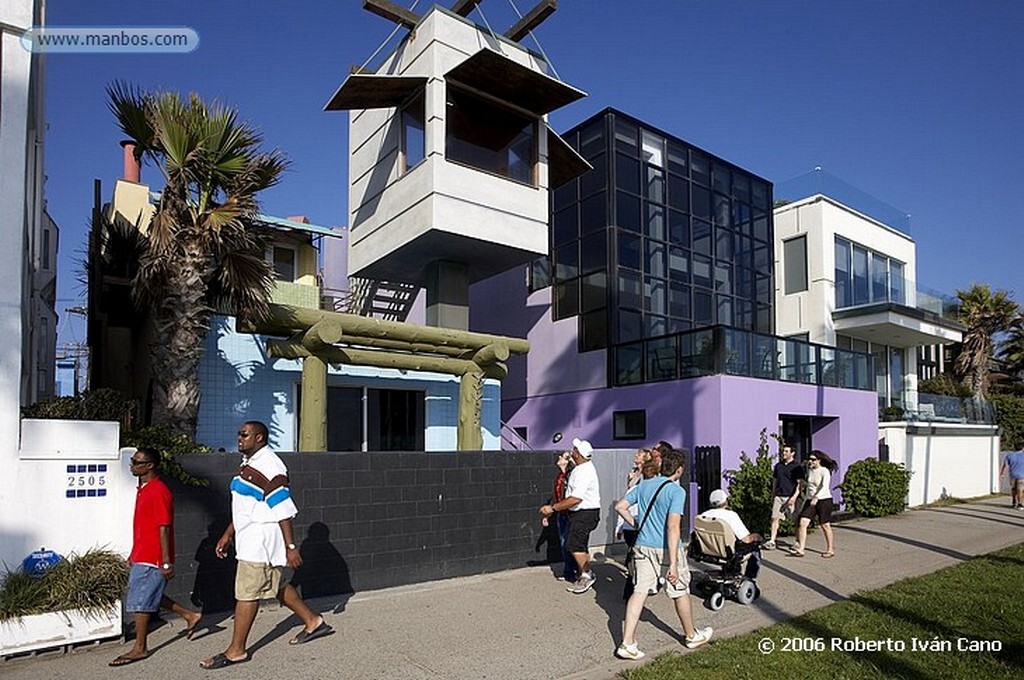 Los Angeles
Venice Beach
California