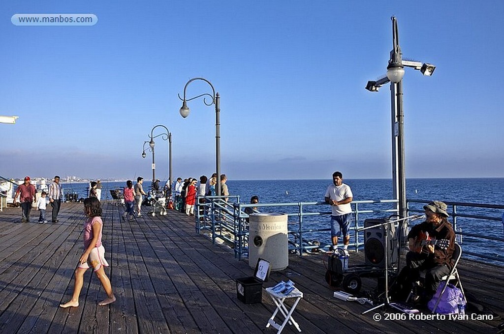 Los Angeles
Santa Monica Beach
California