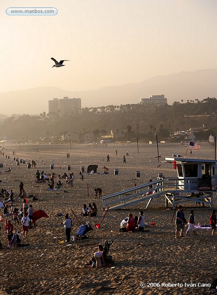 Los Angeles
Santa Monica Beach
California