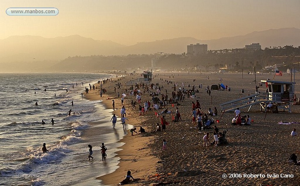 Los Angeles
Santa Monica Beach
California