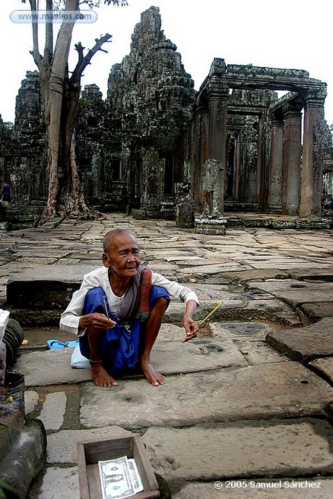 Angkor
Bayon Temple
Angkor