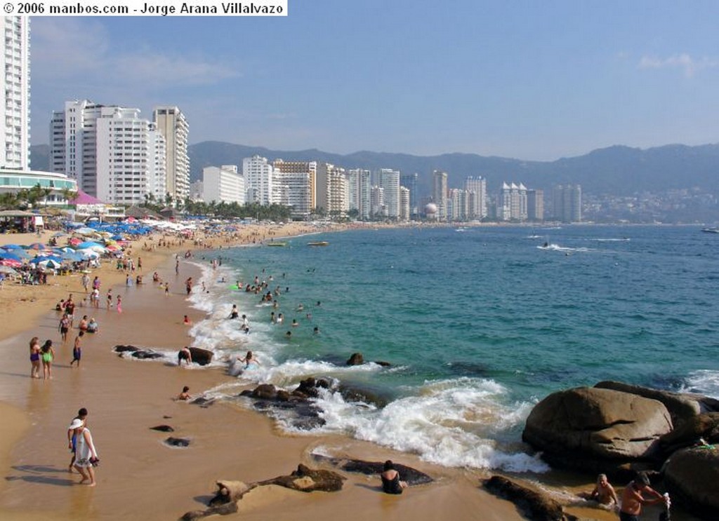 Acapulco
Playa La Condesa
Guerrero