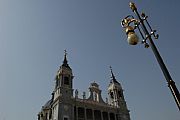 Camara Nikon D 40
Farol y torres de La Almudena
aurelio oller ortega
MADRID
Foto: 27404