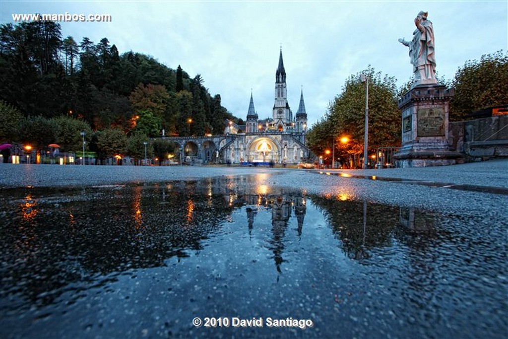 Lourdes
Basilica del Rosario Lourdes 
Hauter Pyrenees 