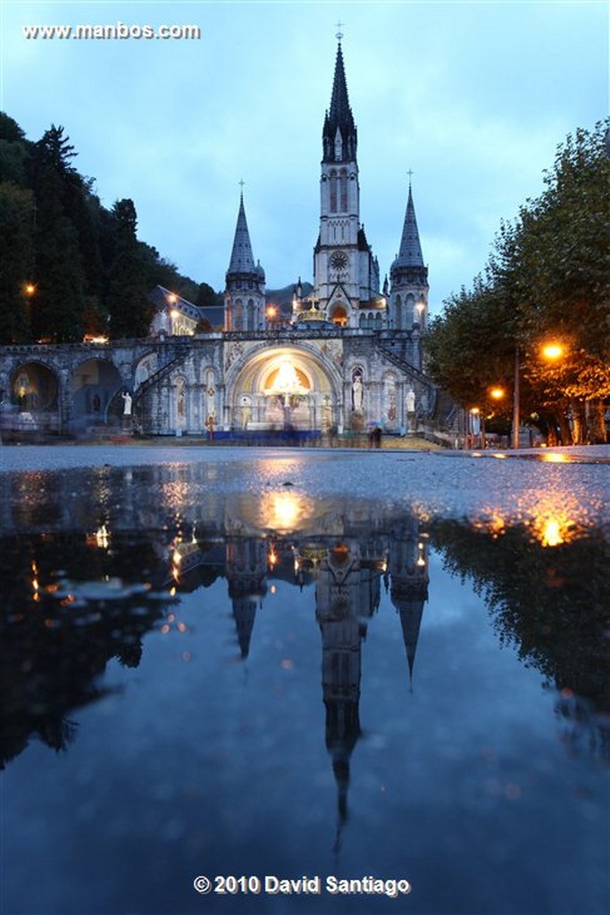 Lourdes
Basilica del Rosario Lourdes 
Hauter Pyrenees 