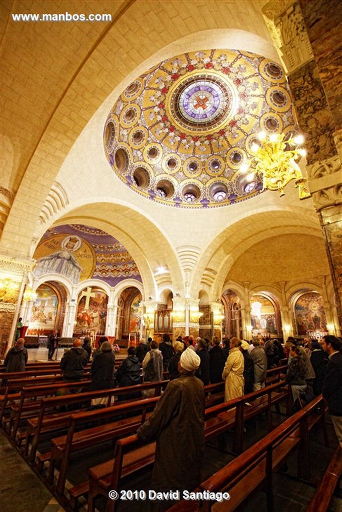 Lourdes
Basilica del Rosario Lourdes 
Hauter Pyrenees 