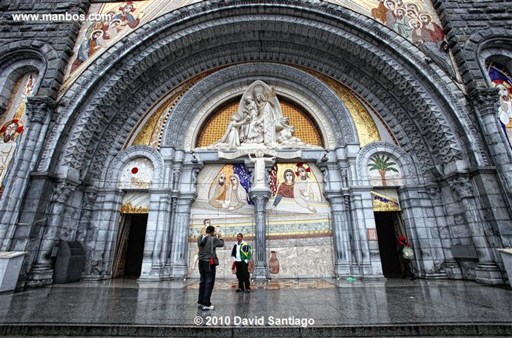 Lourdes
Basilica del Rosario Lourdes 
Hauter Pyrenees 