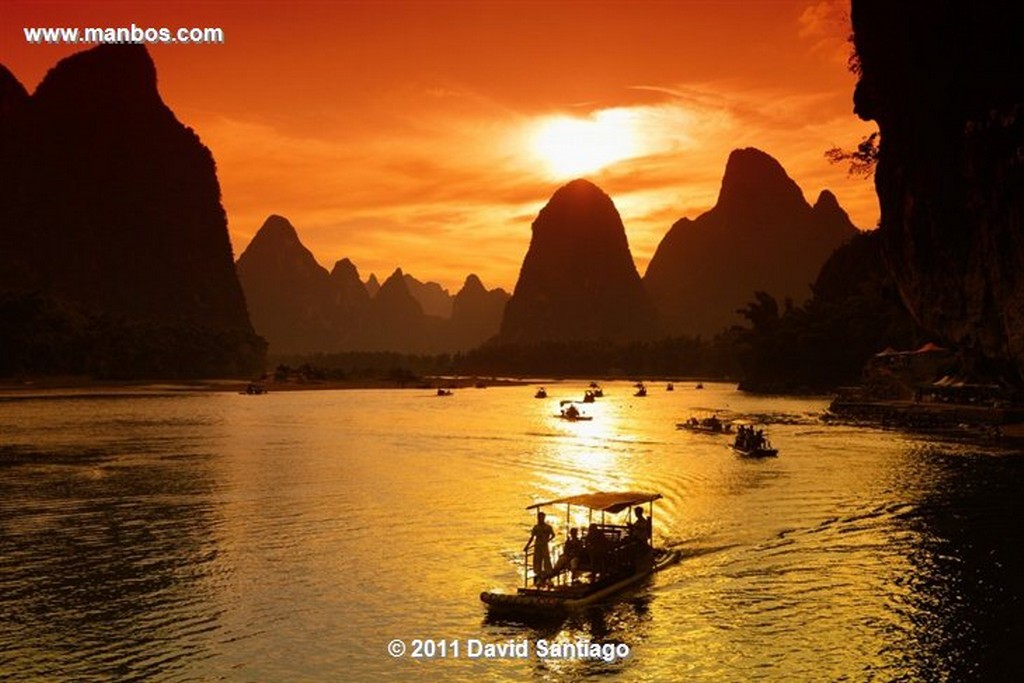 Xingping
Painting In The Li River  xingping China
Xingping