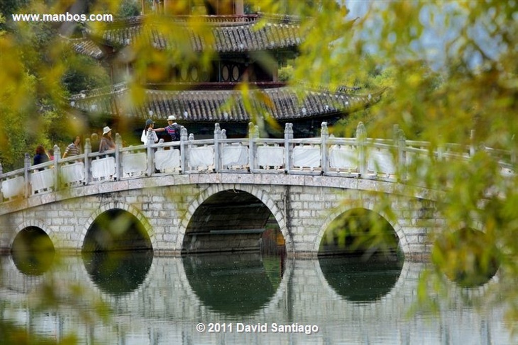 Lijang
Pagoda - black Dragon Pool - lijang - yunnan - china
Shangri La