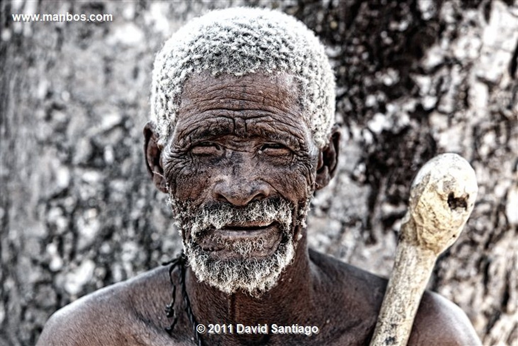 Namibia
Namibia Sam Bosquimanos 
Namibia