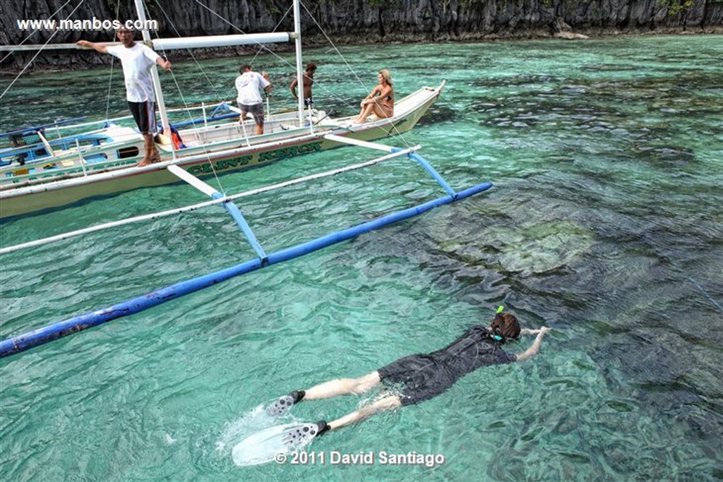 Palawan
Small Lagoon Island
Bacuit Archipielago