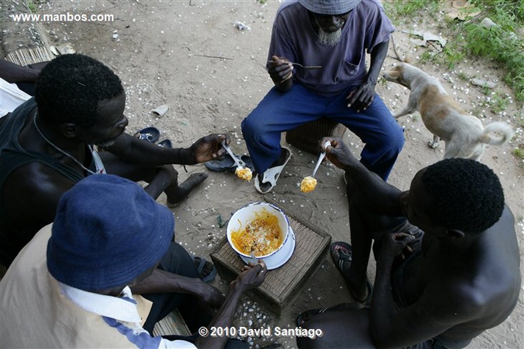 Islas Bijagos 
Habitantes en Parque Nacional de Orango Poilao Bijagos Guinea Bissau 
Islas Bijagos 