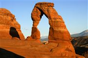 Camara Canon EOS-1Ds Mark II
Arches National Park Delicate Arch EEUU 
Parques Nacionales EEUU
ARCHES NATIONAL PARK 
Foto: 19932