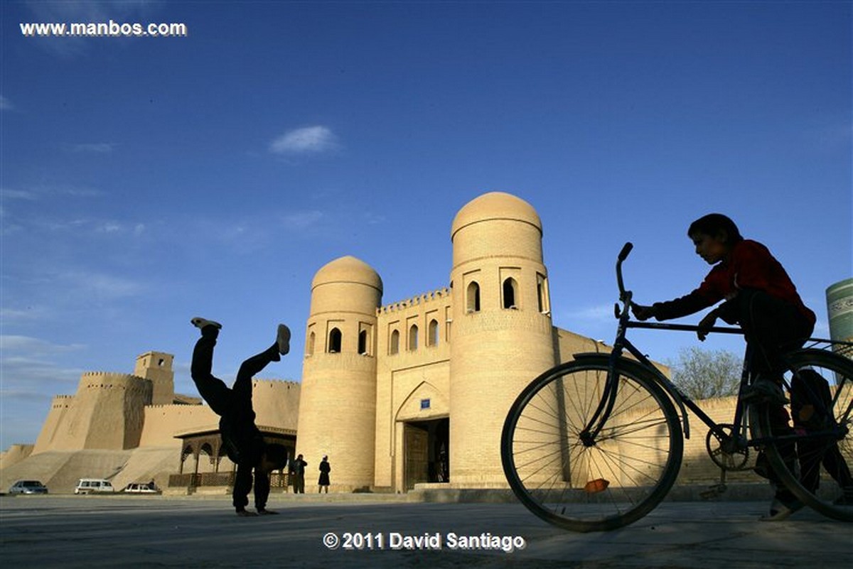 Khiva
Khiva
Khiva