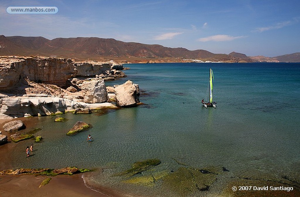 Cabo de Gata
EL EMBARCADERO, LOS ESCULLOS
Almeria