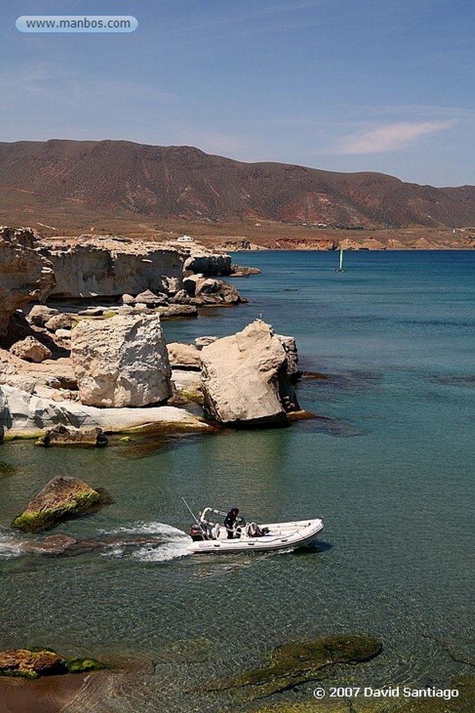 Cabo de Gata
EL EMBARCADERO, LOS ESCULLOS
Almeria