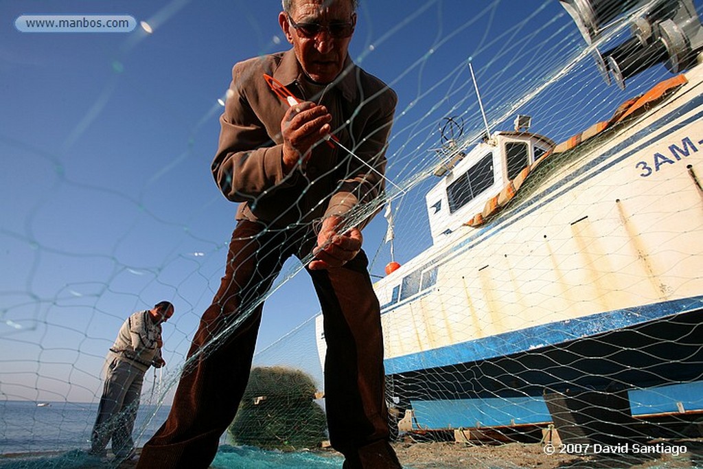 Cabo de Gata
BARCAS DE PESCADORES EN LA ALMADRABA DE MONTELEVA
Almeria