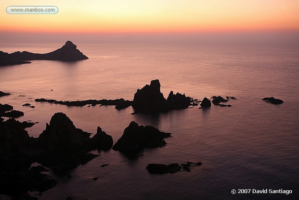 Cabo de Gata
ARRECIFE DE LAS SIRENAS EN EL CABO DE GATA
Almeria